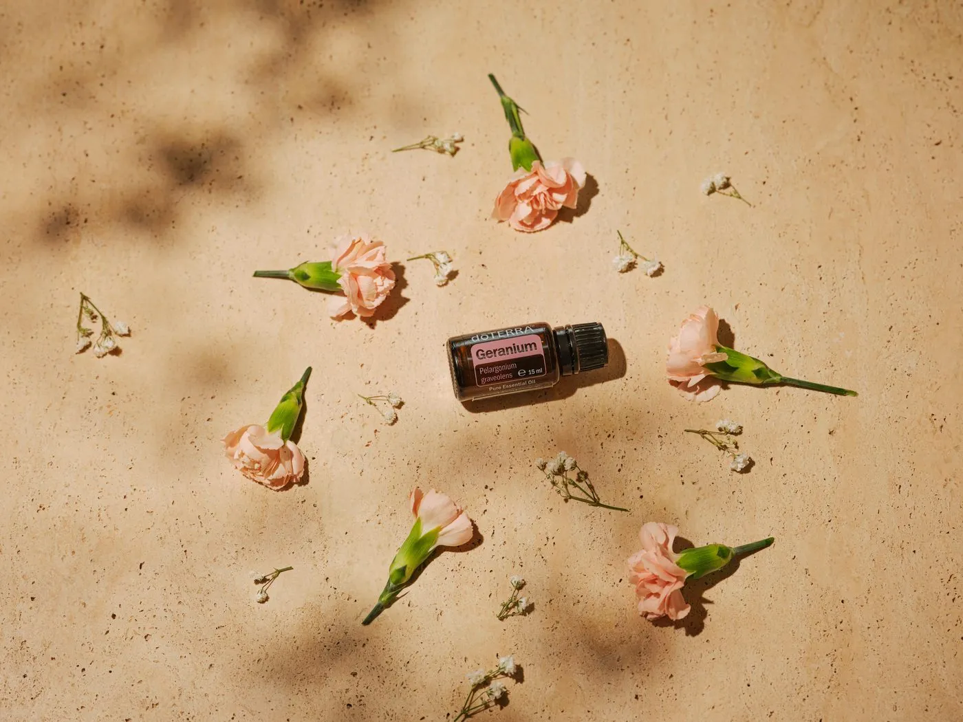 Óleo dōTERRA Geranium 15ml — foto estilizada